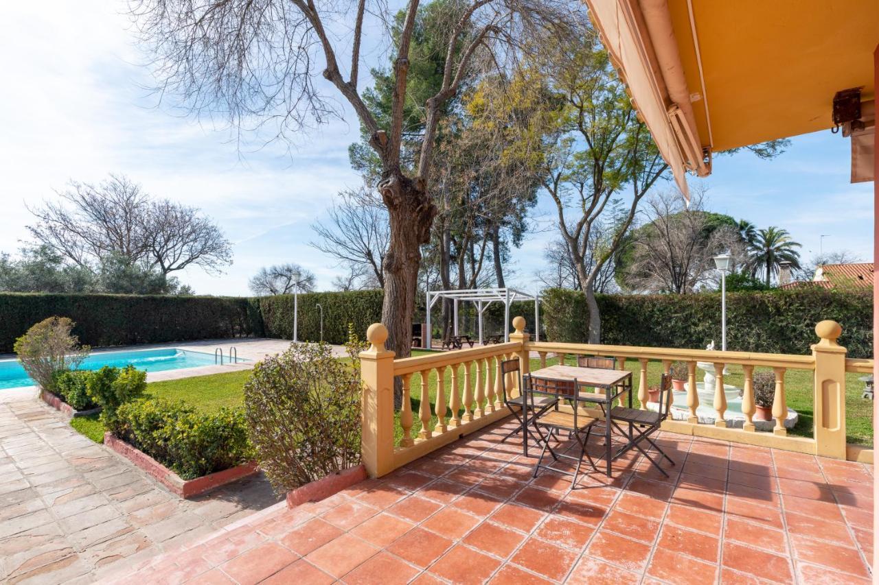 Villa Lucrecia Moron de la Frontera Bagian luar foto